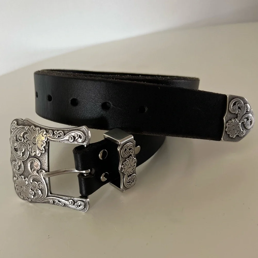 Nocona Genuine Leather Black Embossed Silver Toned MetalWestern Belt Size Medium - Picture 2 of 8